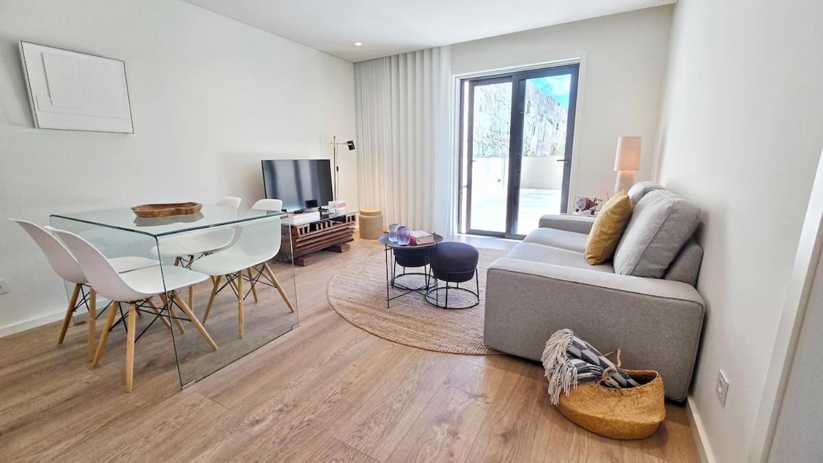 With Parking & Terrace Apartamento *