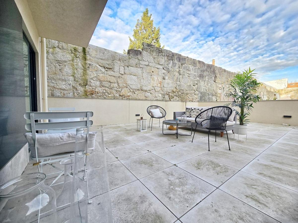 Apartamento With Parking & Terrace Porto