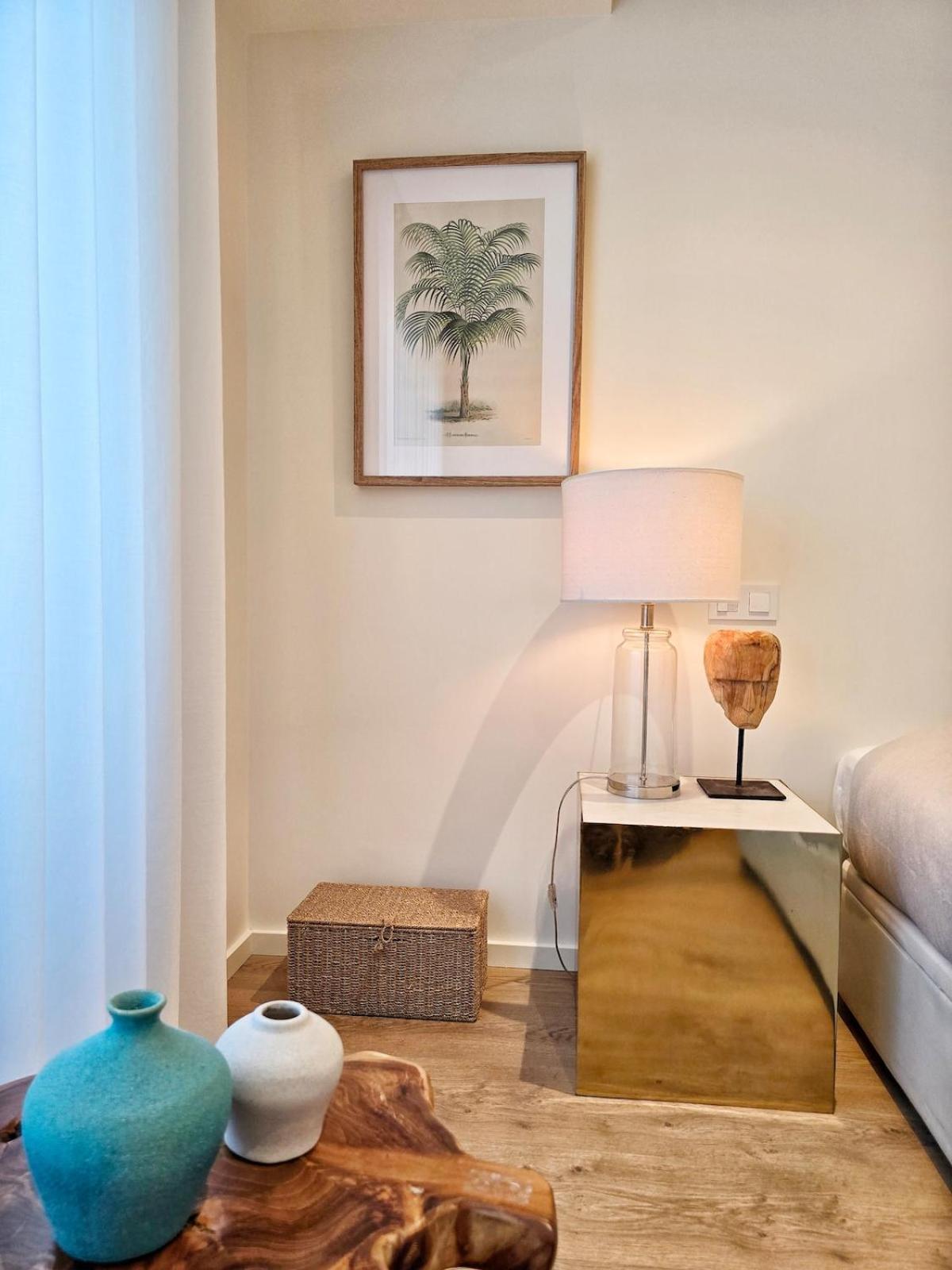 With Parking & Terrace Apartamento