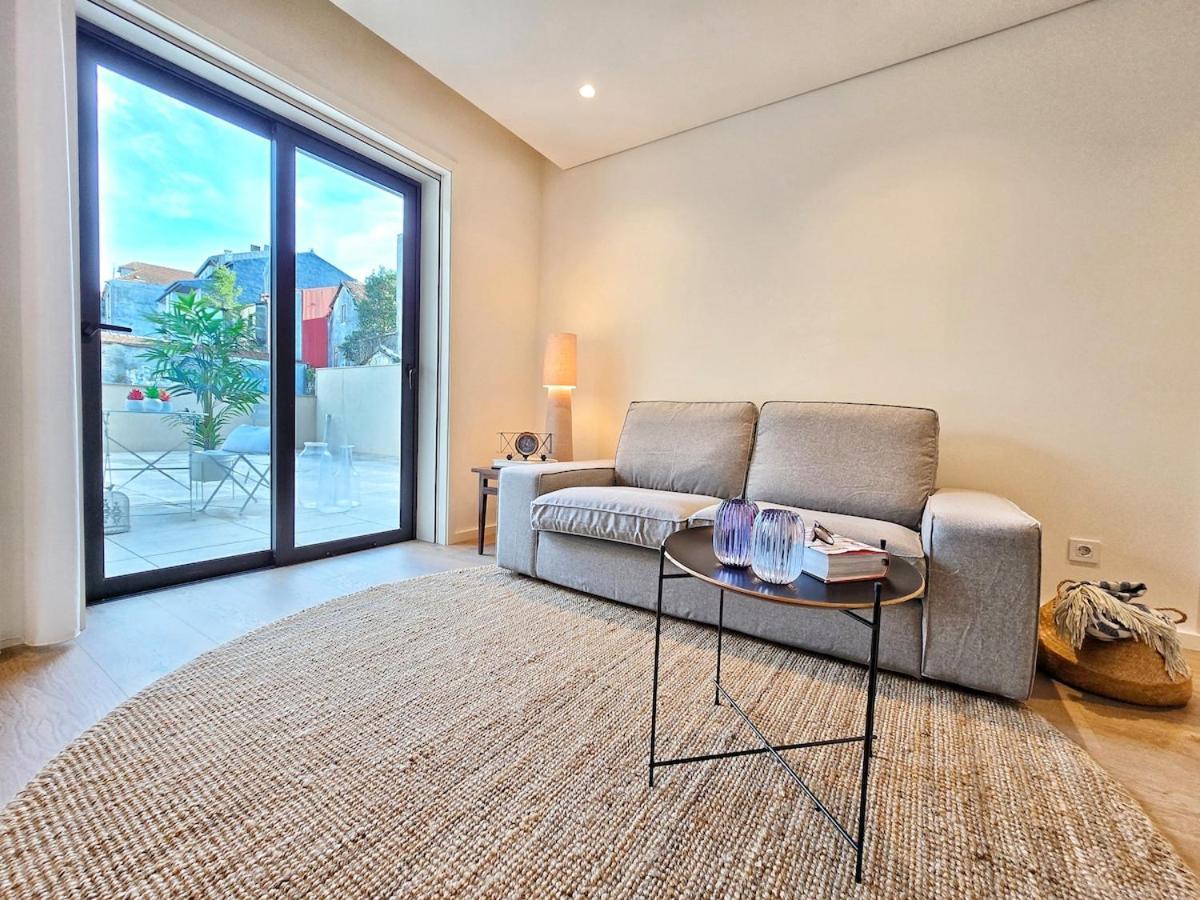Apartamento With Parking & Terrace Porto