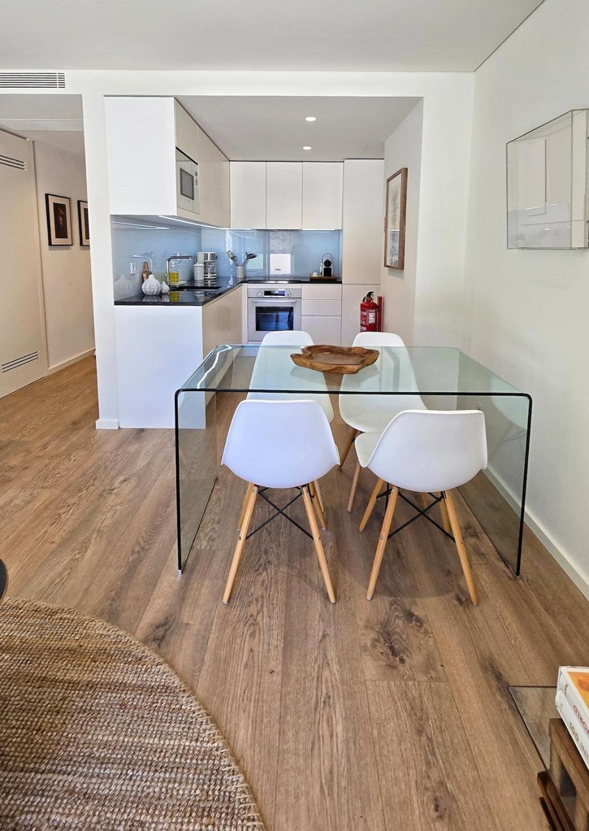 With Parking & Terrace Apartamento
