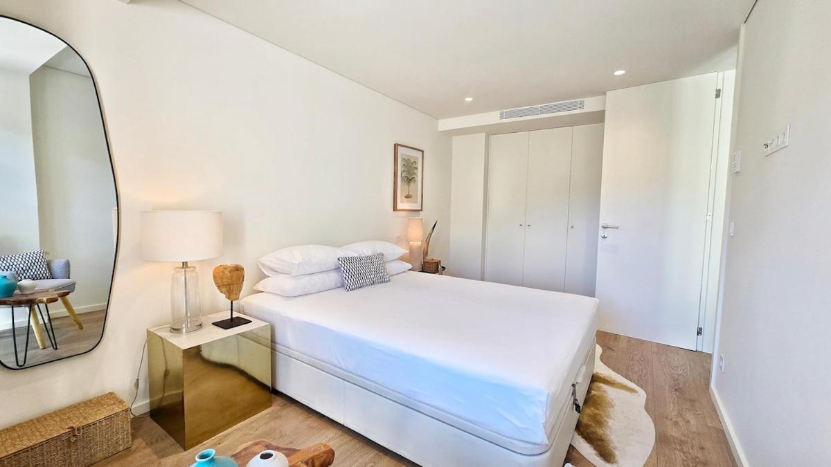 Apartamento With Parking & Terrace Oporto